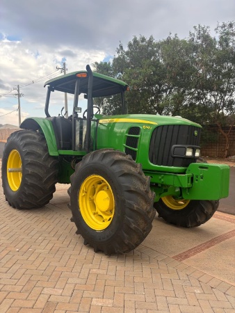 Trator John Deere 6145J ano 2014 - 6145J - Máquinas Agrícolas