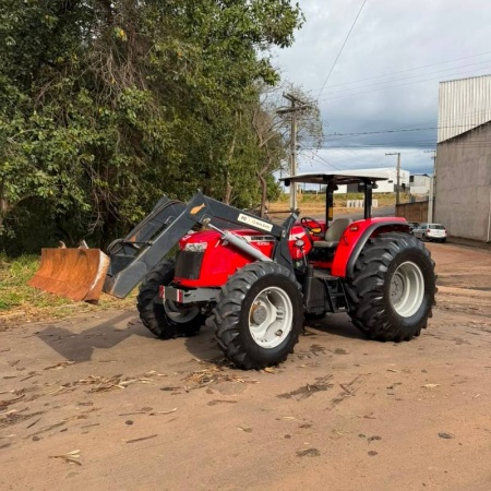 Trator Massey Ferguson MF4292/4 ano 2018 - MF4292/4 - Máquinas Agrícolas