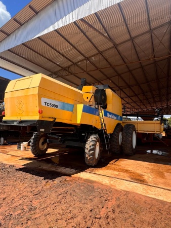Colheitadeira New Holland NH5090 ano 2008 - NH5090 - Máquinas Agrícolas