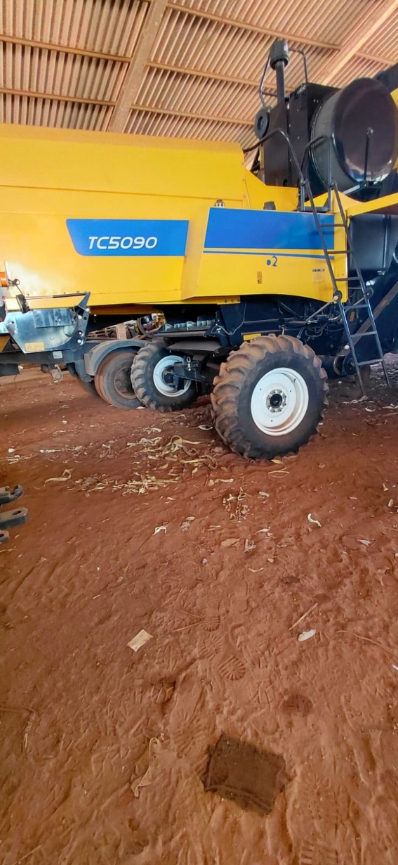 Colheitadeira New Holland NH5090 ano 2018