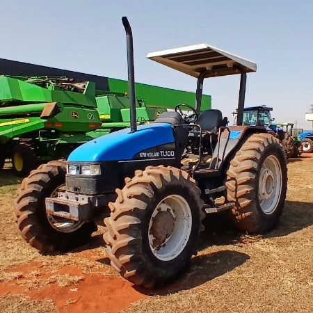 Trator New Holland TL100 ano 2004 - TL100 - Máquinas Agrícolas
