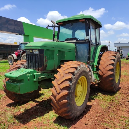 Trator John Deere 7500 ano 2001 - 7500 - Máquinas Agrícolas