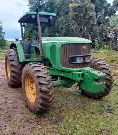 Trator John Deere 6615 ano 2009 - 6615 - Máquinas Agrícolas