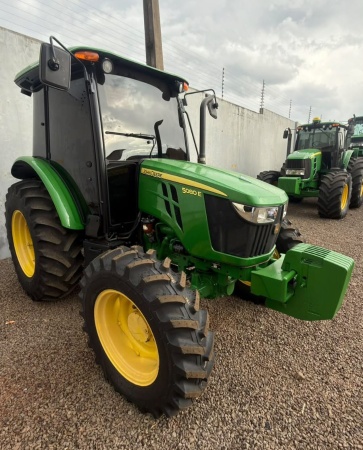Trator John Deere 5080E ano 2023 - 5080E - Máquinas Agrícolas