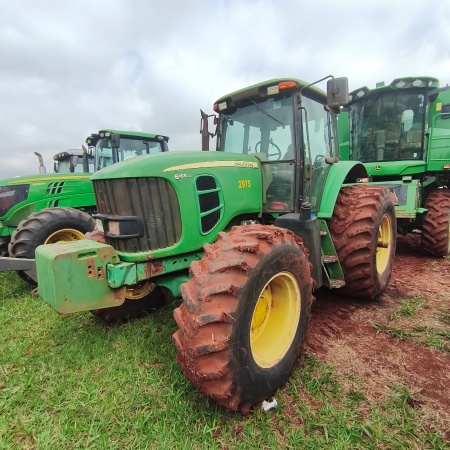 Trator John Deere 6165J ano 2011 - 6165J - Máquinas Agrícolas