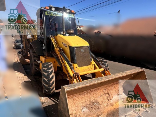 Retroescavadeira New Holland B110B ano 2023 - B110B - Máquinas de Linha Amarela