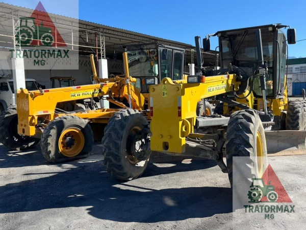 Motoniveladora New Holland RG170.B  ano 2009