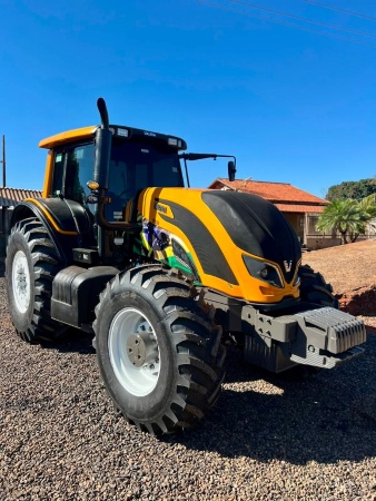 Trator Valtra BH 224 ano 2017 - BH 224 - Máquinas Agrícolas