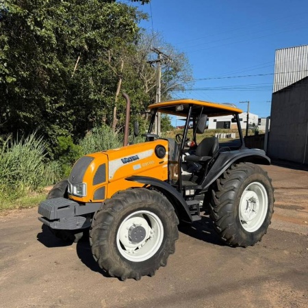 Trator Valtra BM 100 ano 2012 - BM 100 - Máquinas Agrícolas