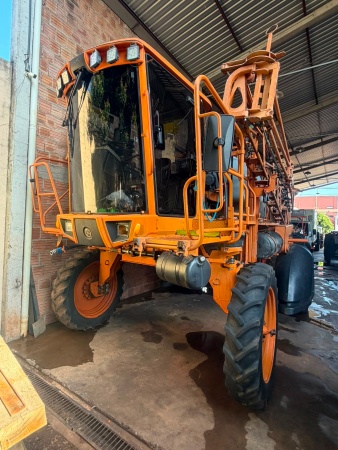 Pulverizador Autopropelido Jacto Uniport Star 2500 ano 2011 - Uniport Star 2500 - Máquinas Agrícolas