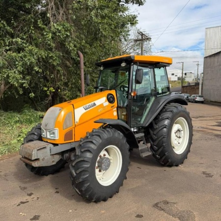Trator Valtra BM 100 ano 2013