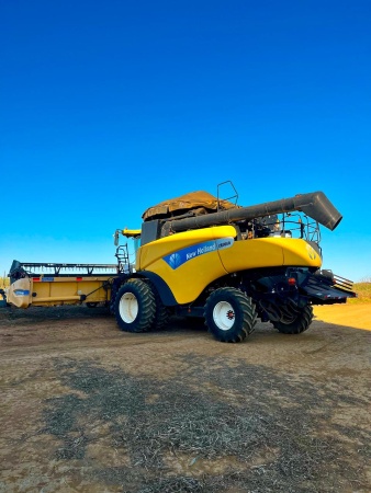 Colheitadeira New Holland CR 9060 ano 2013 - CR 9060 - Máquinas Agrícolas