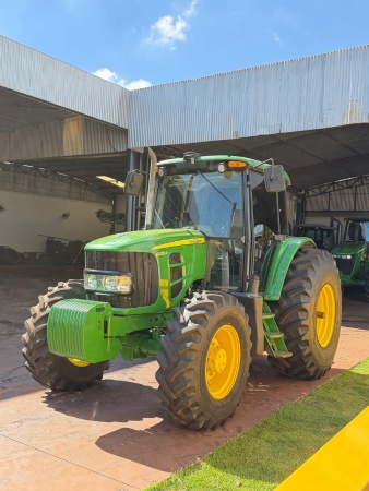 Trator John Deere 6125J ano 2022 - 6125J - Máquinas Agrícolas