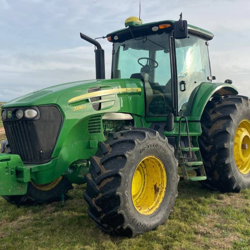 Trator John Deere 7230 J ano 2020