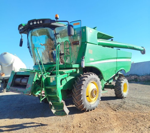 Colheitadeira John Deere S550 ano 2021 - S550 - Máquinas Agrícolas