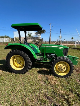 Trator John Deere 5055E ano 2012 - 5055E - Máquinas Agrícolas