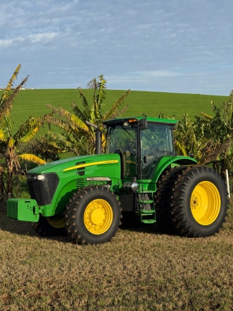 Trator John Deere 7200 J ano 2021