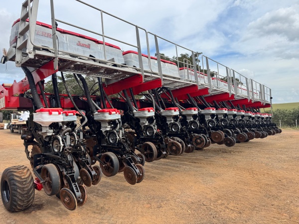 Plantadeira Jumil 8090PD ano 2018