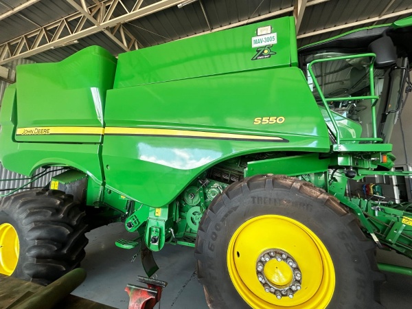 Colheitadeira John Deere S550 ano 2023 - S550 - Máquinas Agrícolas
