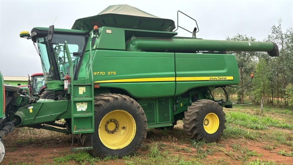 Colheitadeira John Deere 9770 STS ano 2011 - 9770 STS - Máquinas Agrícolas
