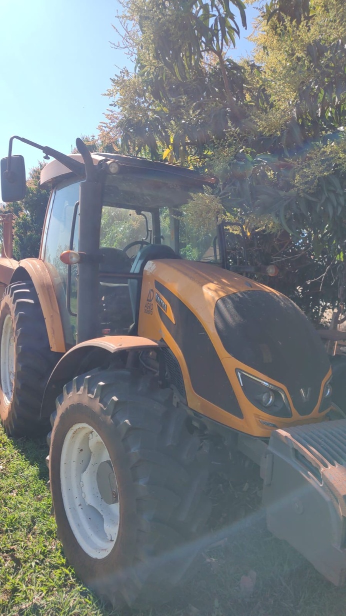 Trator Valtra A124 ano 2019