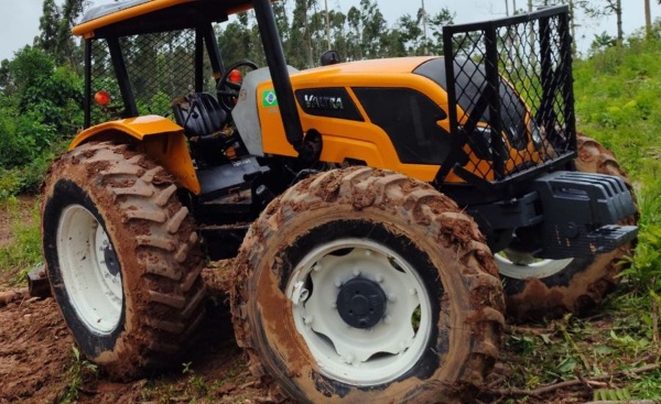 Trator Valtra A950 ano 2021 - A950 - Máquinas Agrícolas