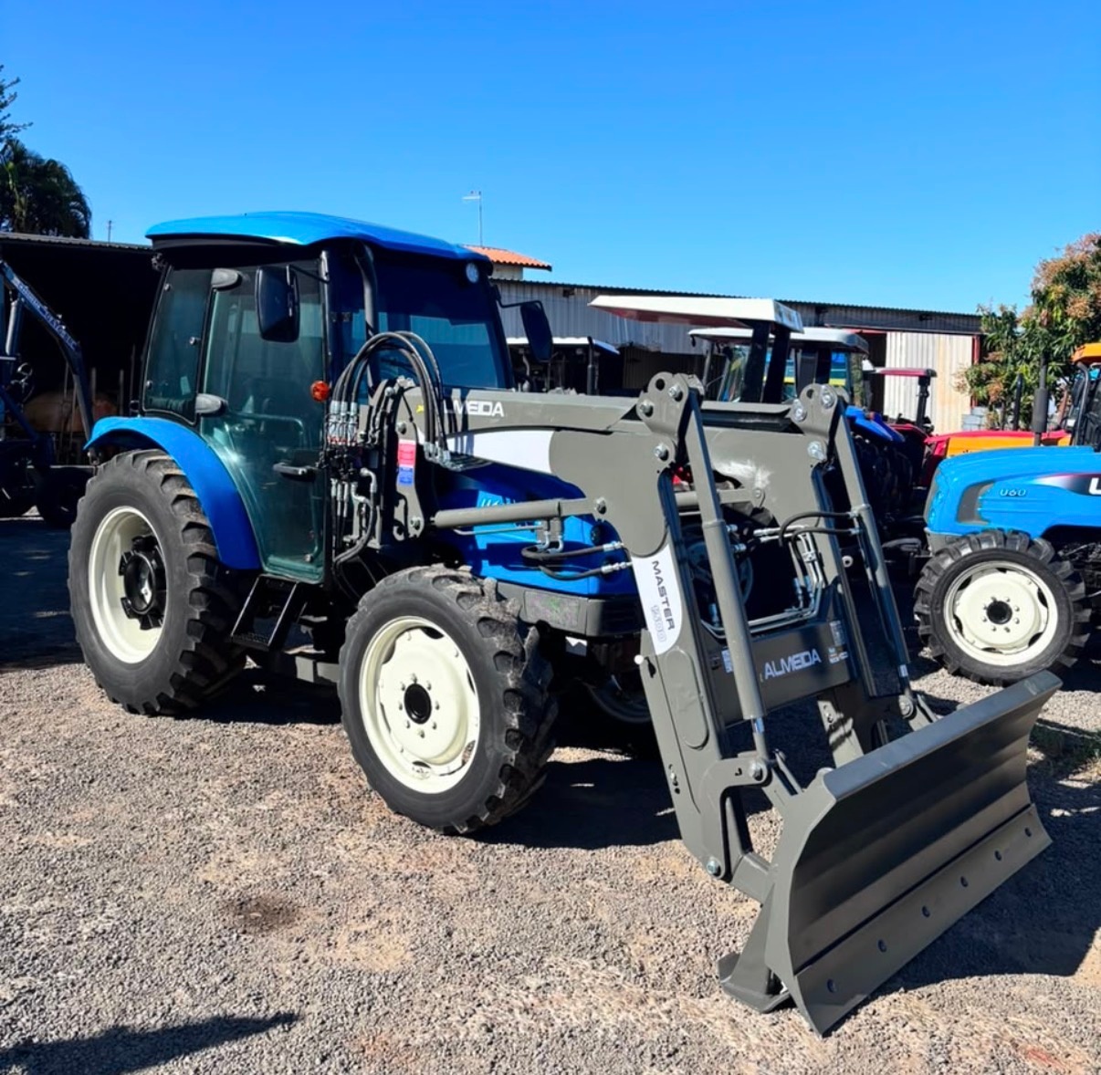 Trator LS Tractor U60 ano 2017