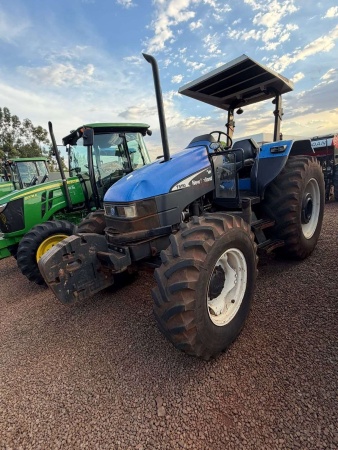 Trator New Holland TS 110 ano 2006 - TS 110 - Máquinas Agrícolas