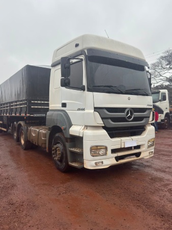 Caminhão Mercedes Benz Axor 2544