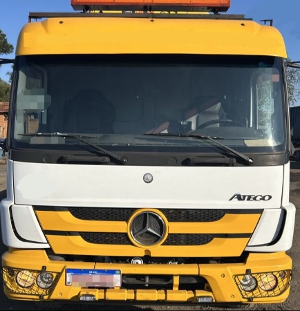 Caminhão Mercedes Benz Atego 2426 ano 2020
