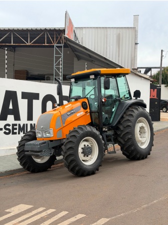 Trator Valtra BM 100 ano 2015 - BM 100 - Máquinas Agrícolas