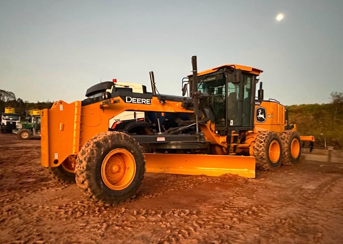 Motoniveladora John Deere 620G ano 2022