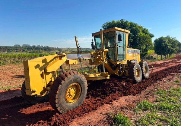 Motoniveladora Caterpillar 12K ano 2007