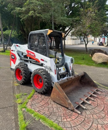 Mini Carregadeira Bobcat S510 ano 2023 - S510 - Máquinas de Linha Amarela