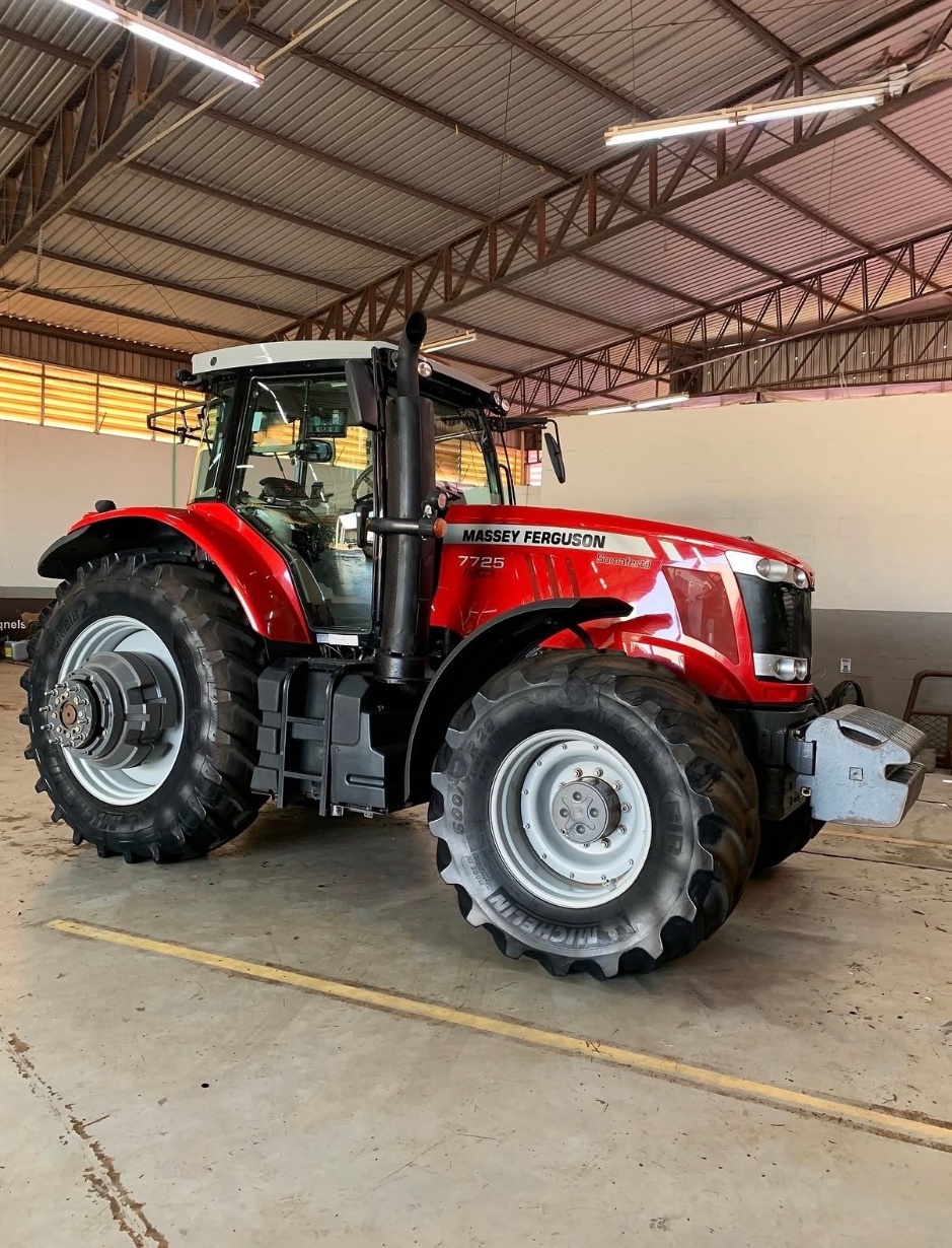 Trator Massey Ferguson 7725 Dyna-6 ano 2021