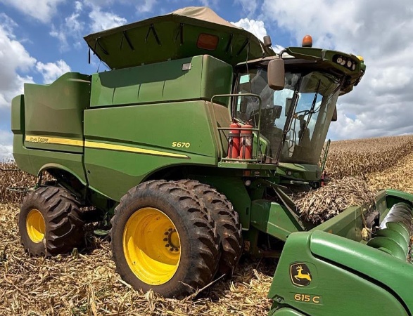 Colheitadeira John Deere S670 ano 2016 - S670 - Máquinas Agrícolas
