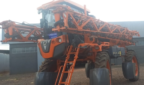 Pulverizador Autopropelido Jacto Uniport 3030 ano 2015 - Uniport 3030 - Máquinas Agrícolas