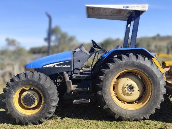 Trator New Holland TL 75E ano 2006 - TL 75E - Máquinas Agrícolas