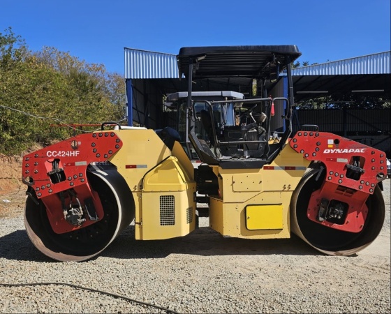 Rolo Compactador Dynapac CC424HF ano 2011 - CC424HF - Pavimentação e Infraestrutura