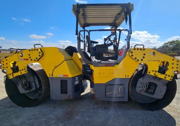 Rolo Compactador Dynapac CC424HF ano 2014 - CC424HF - Pavimentação e Infraestrutura