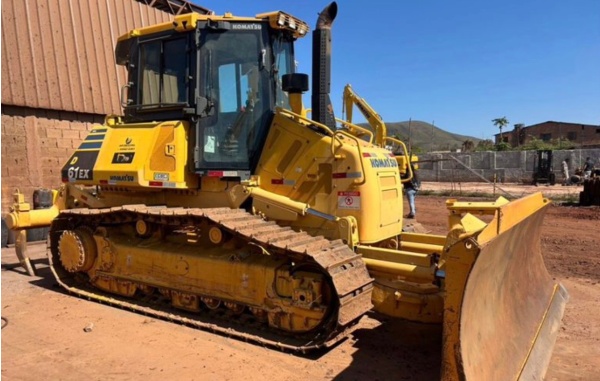Trator de Esteira Komatsu D61EX-23M0 ano 2024 - D61EX-23M0 - Máquinas de Linha Amarela