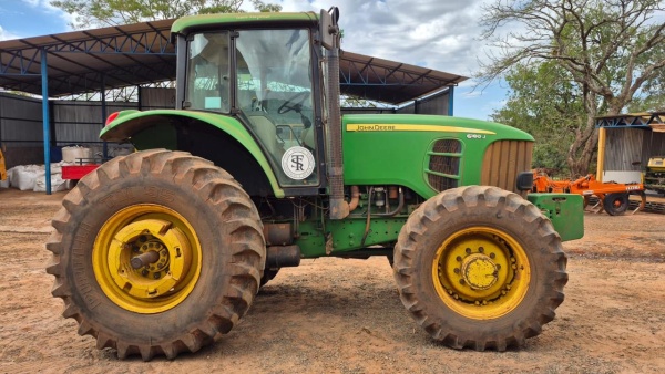 Trator John Deere 6180J ano 2016 - 6180J - Máquinas Agrícolas
