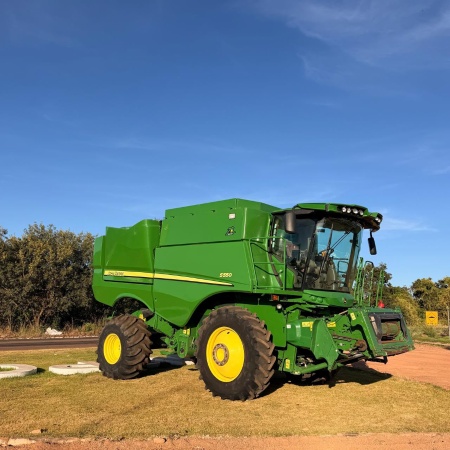 Colheitadeira John Deere S550 ano 2023 - S550 - Máquinas Agrícolas