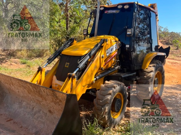 Retroescavadeira JCB 3CX ano 2022 - 3CX - Máquinas de Linha Amarela
