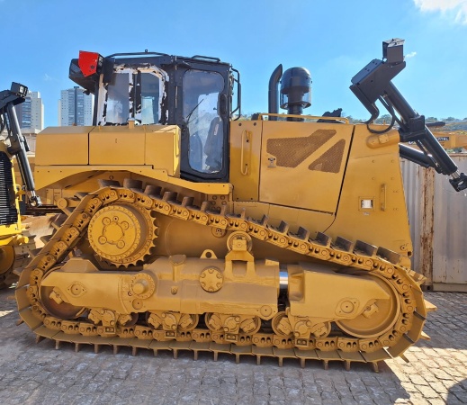Trator de Esteira Caterpillar D8 ano 2022