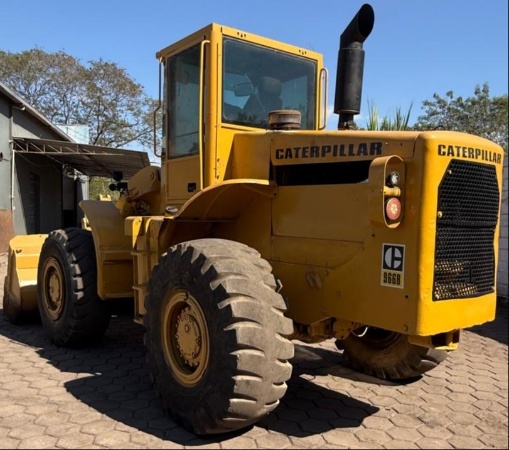 Pá Carregadeira Caterpillar 966C ano 1970