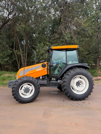 Trator Valtra BM 100 ano 2015 - BM 100 - Máquinas Agrícolas