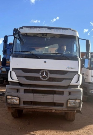 Caminhão Mercedes Benz AXOR 4144 ano 2021