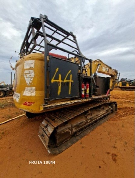 Escavadeira Caterpillar 320 FL