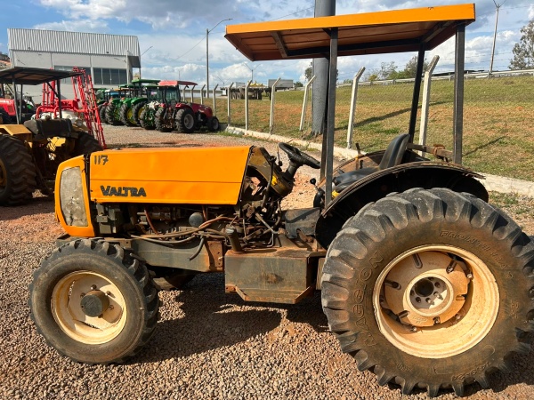 Trator Valtra BF75 ano 2009